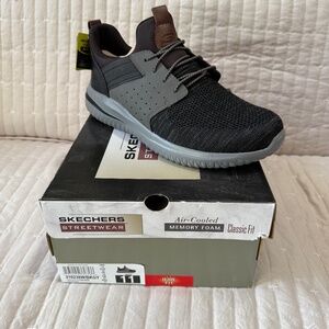 New Skechers Casual Sneakers